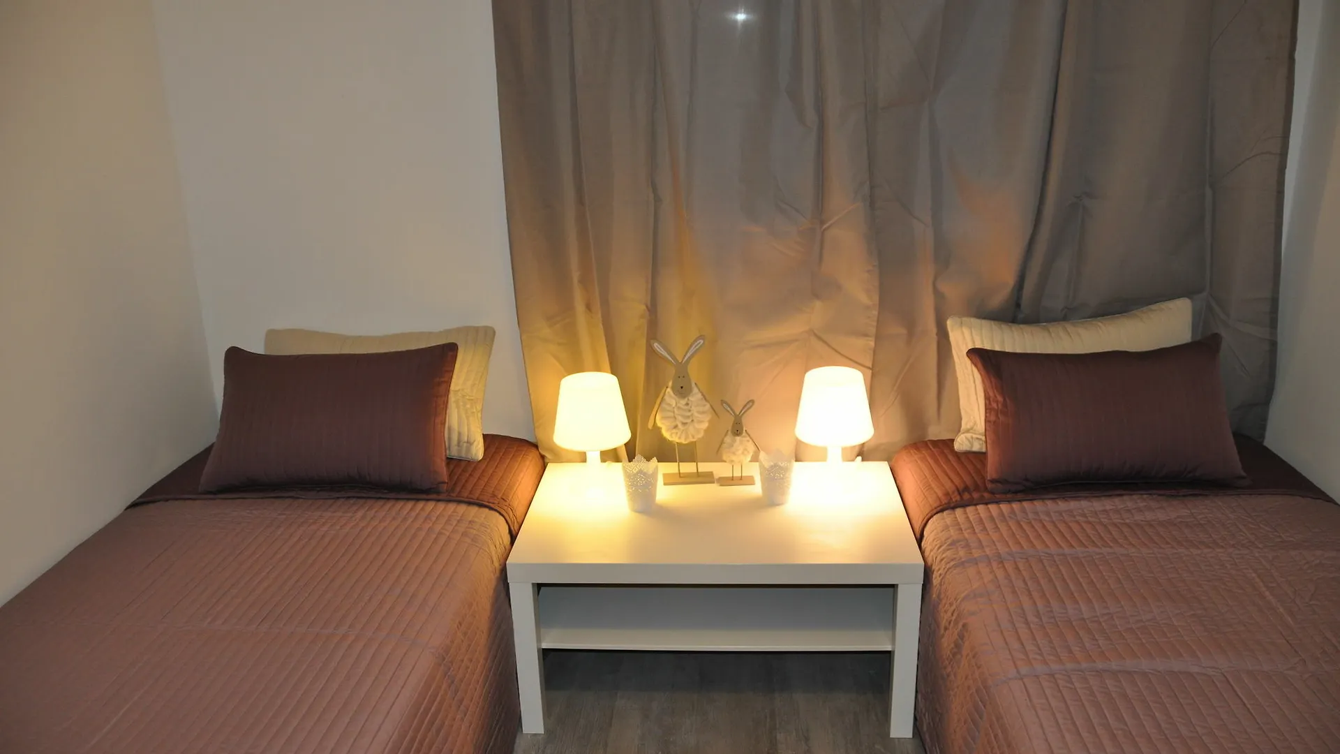 Luxury Apartments Bonaria 트로기르